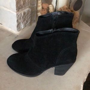 Jessica Simpson Black Suede Heeled Booties
